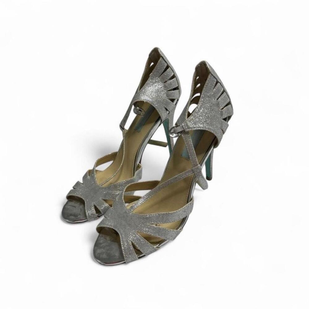 Betsey Johnson Silver Going out heels size 10